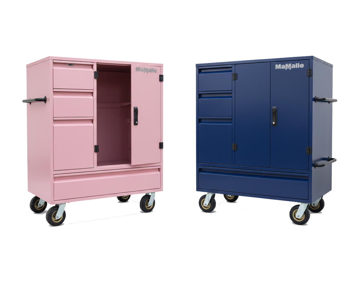 malle de concours et malle d'équitation pour votre sellerie MAMALLE référence pour le cheval une nouvelle gamme de malle roulante métallique avec rangements et casiers au cavalier. Malle moins cher pour le transport